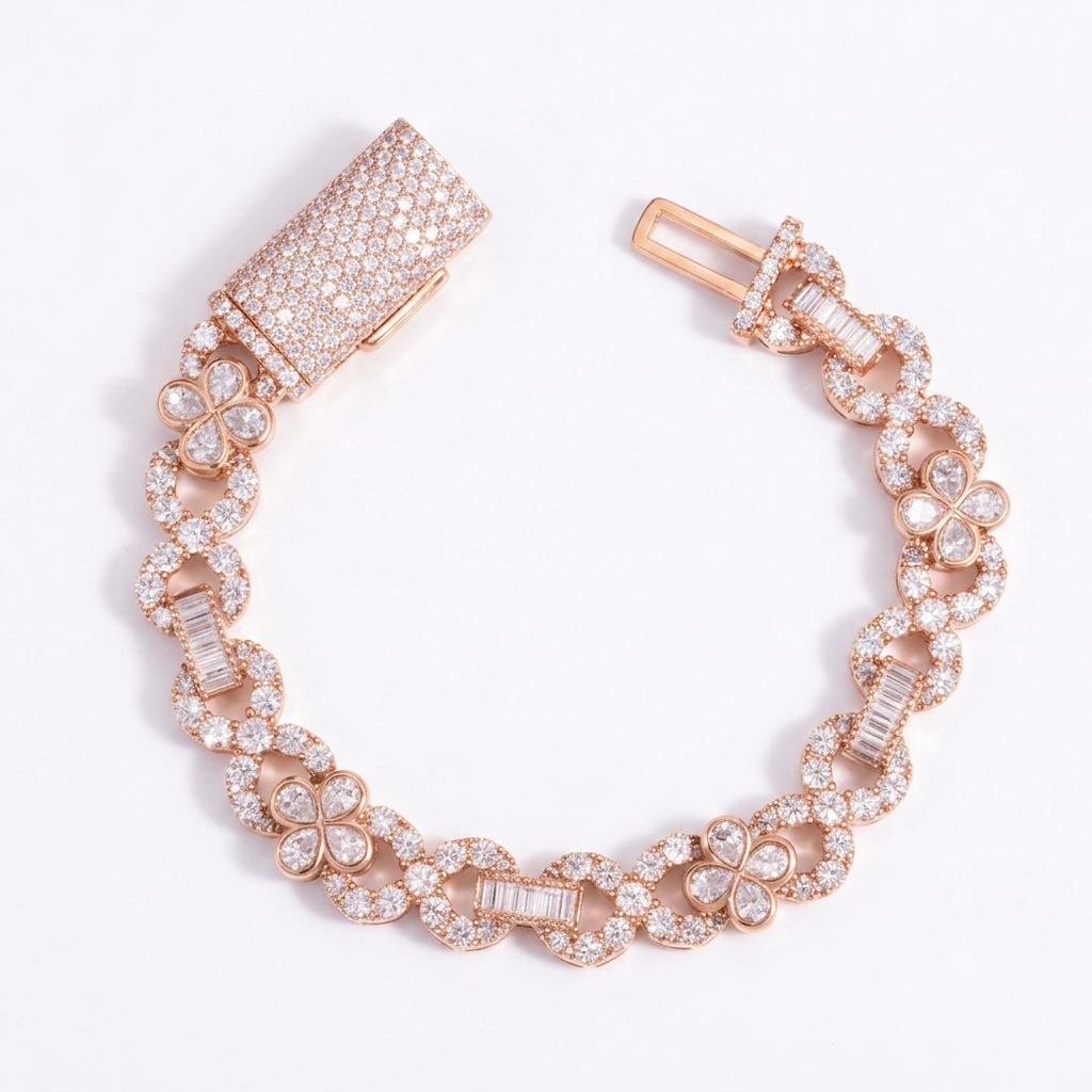 Diamond Clover Link Bracelet in 14K Gold